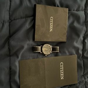Men’s citizen watch. Good condition. Just needs battery.